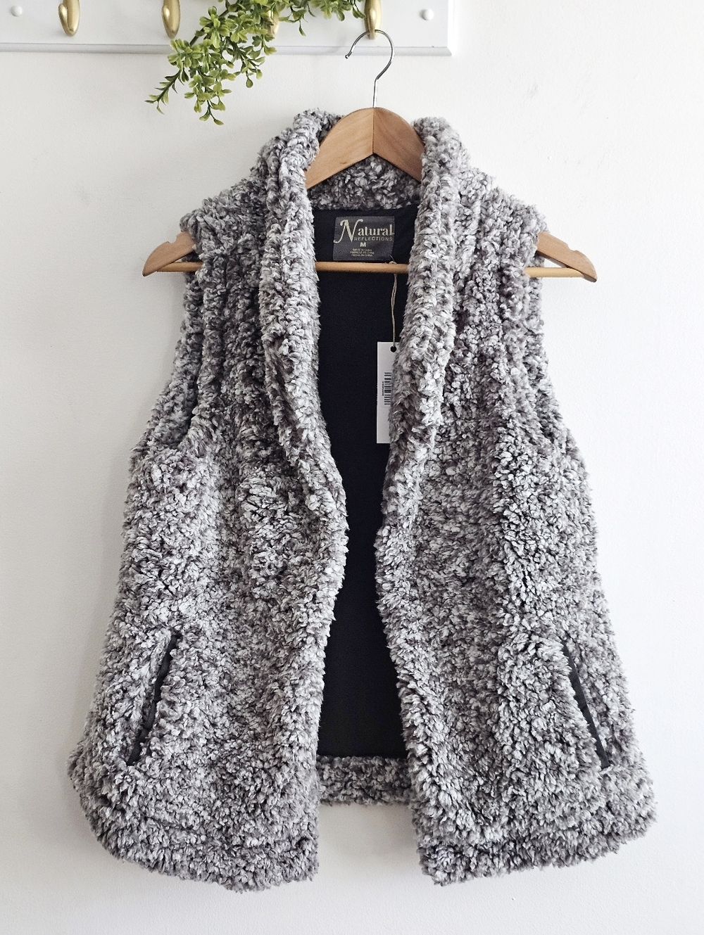Natural Reflections Sherpa Vest Cavier Gray Faux Fur Open Front Cozy NWT M